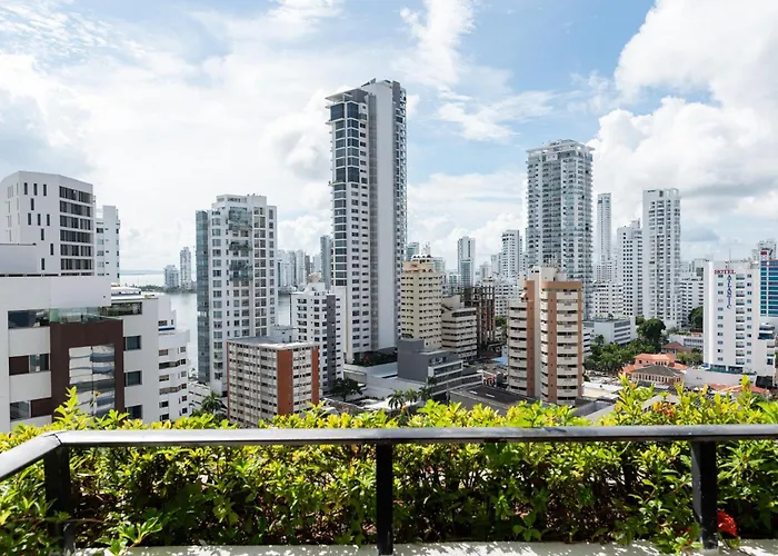 Apartamento En Bocagrande - Piscina, Jacuzzi Y Mar